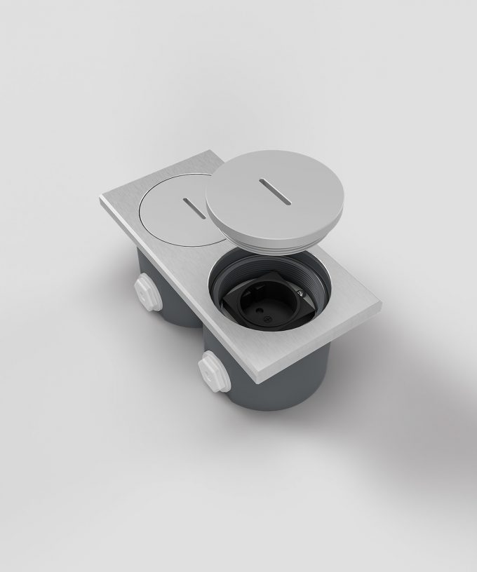 floor socket 7602A for outdoor use one lid open one closed
